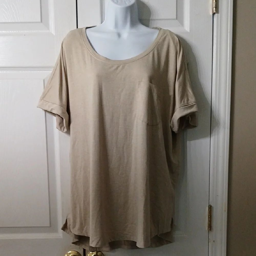 Wonderly Studio Casual Tan pocket  super soft Women's Top Sz 2X NWOT